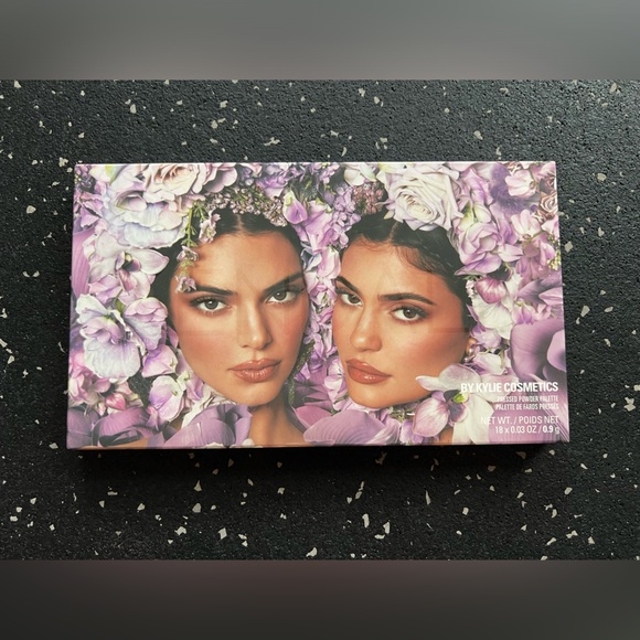 KYLIE COSMETICS | Kendall Collection Pressed Powder Palette - Picture 8 of 11